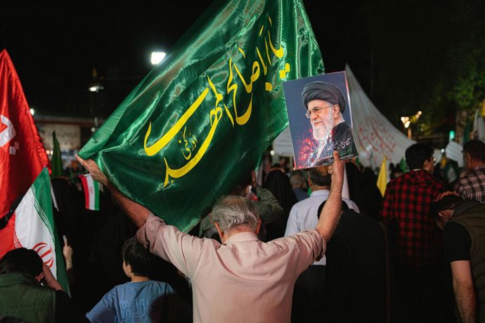 June 3, 2026, Tehran, Iran: An Iranian man holds up a portrait of Iran's late Supreme Leader, Ayatollah Ali Khamenei, during a state-organized rally amid a ceasefire in the conflict involving Iran, the United States and Israel. Iran's chief negotiator war