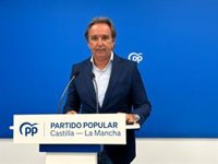 PP lamenta las "peleas de teatro" entre Page y Sánchez "para mantener sillones" mientras C-LM sigue sin infraestructuras