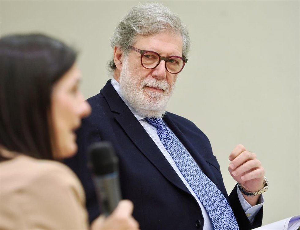 Archivo - El presidente de la CEOE Castilla y León, Santiago Aparicio, participa en los Encuentros Informativos de Europa Press y Unicaja, a 23 de septiembre de 2024, en Valladolid, Castilla y León (España).