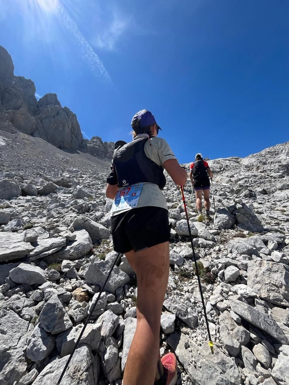 Marti Lazaro y Chloe Laisne ganan una Travesera Integral Picos de Europa marcada por el calor