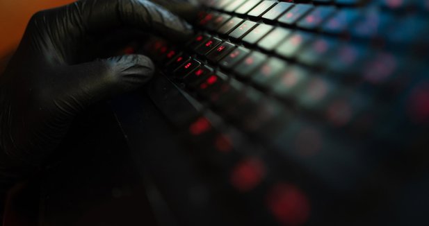 Irán informa de un ataque informático contra cuatro de sus bancos