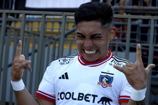 Futbol, Everton vs Colo Colo. Fecha 20, campeonato Nacional 2023. El jugador de Colo Colo Jordhy Thompson celebra su gol contra Everton durante el partido de primera division disputado en el estadio Sausalito de Vina del Mar, Chile. 06/08/2023 Andres