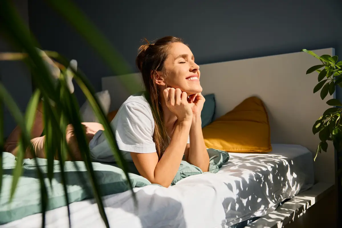 Mujer feliz sin estrés