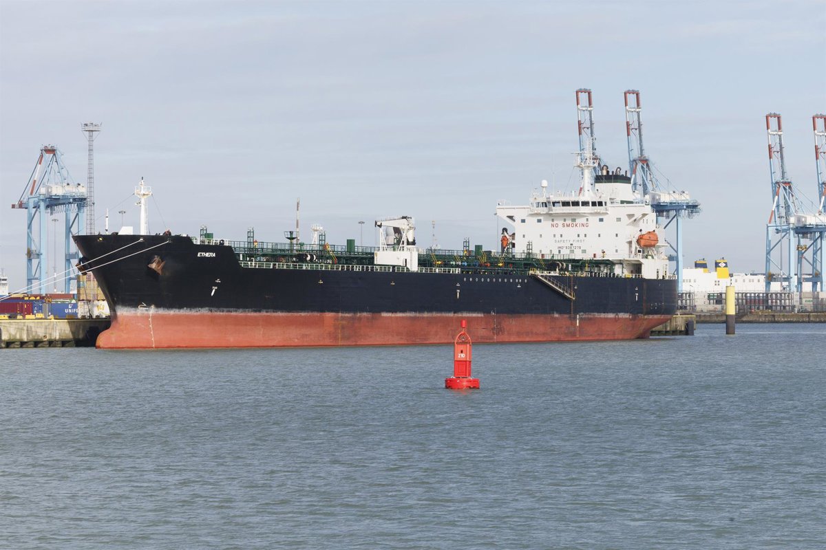 Ucrania.- Reino Unido intercepta por primera vez un petrolero de la...