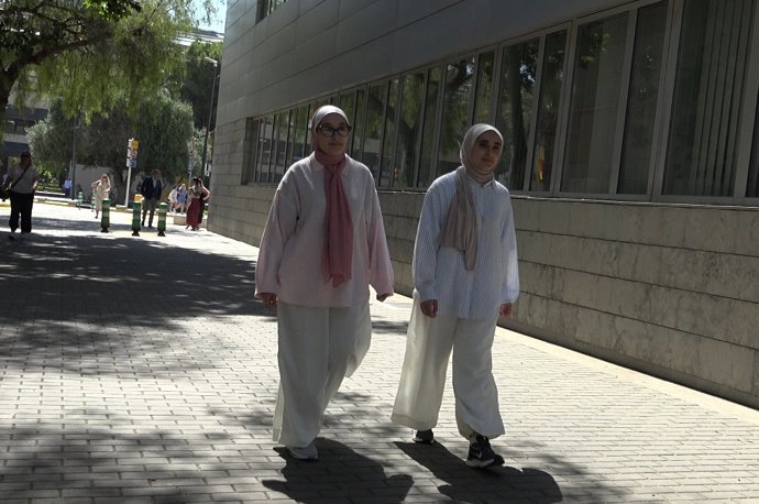 Nariman y Roba Irheem