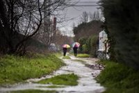 La región continúa este domingo en aviso amarillo por tormentas, que se mantendrá el lunes solo en la Sierra