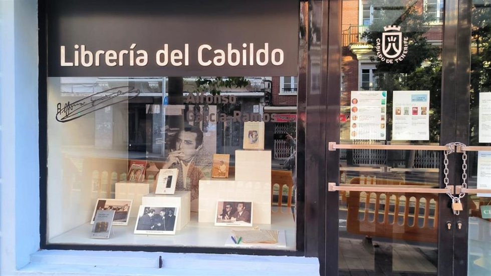 Escaparate de la Librería del Cabildo de Tenerife