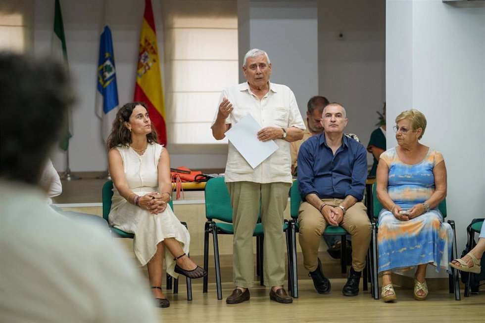 Primer encuentro vecinal con Saltés.