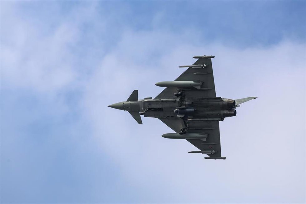 Archivo - Un avión de combate Eurofighter Typhoon italiano (archivo)