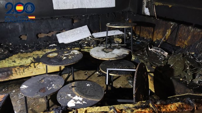 Estado del restaurante quemado en Melilla.