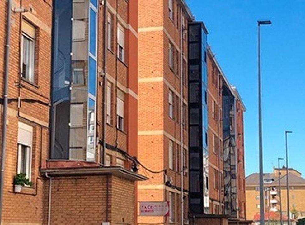 Santander destina 900.000 euros a ayudas para rehabilitar fachadas e instalar ascensores