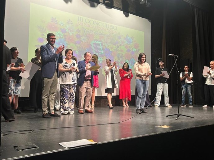 Momento en el que se ha dado a conocer la victoria de la joven Samara Herrero en el III III Concurso de Música Española Corita Viamonte