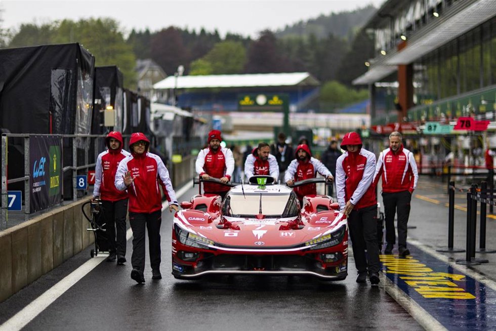 Archivo - Toyota de Mike Conway, Kamui Kobayashi y Nyck de Vries durante las 6 Horas de Spa-Francorchamps 2026