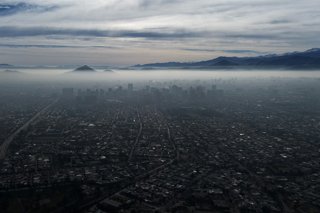 Santiago, 14 de junio de 2026. Preemergencia ambiental en la Region Metropolitana. Jonnathan Oyarzun/Aton Chile