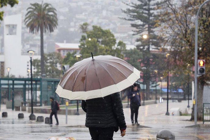 Valparaiso, 10 de junio 2026. Sistema frontal afecta con lluvias a la zona central Sebastian Cisternas/Aton Chile