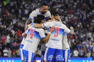 Futbol, Universidad Catolica vs Universidad de Concepcion, campeonato 2026 Fecha 15, Liga de Primera 2026. El jugador de Universidad Catolica Fernando Zampedri,  centro, celebra su gol durante un partido de primera contra Universidad de Concepcion