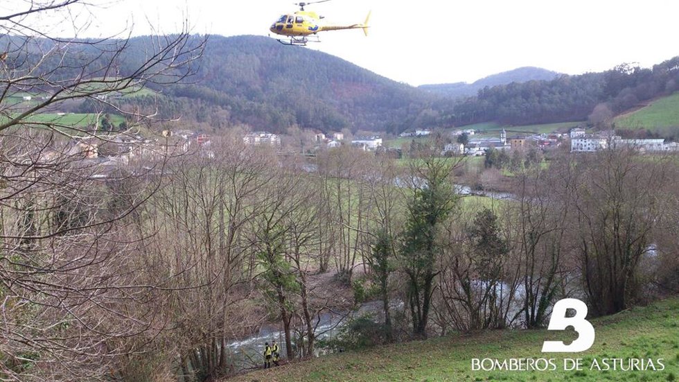Archivo - Un helicóptero en una imagen de archivo