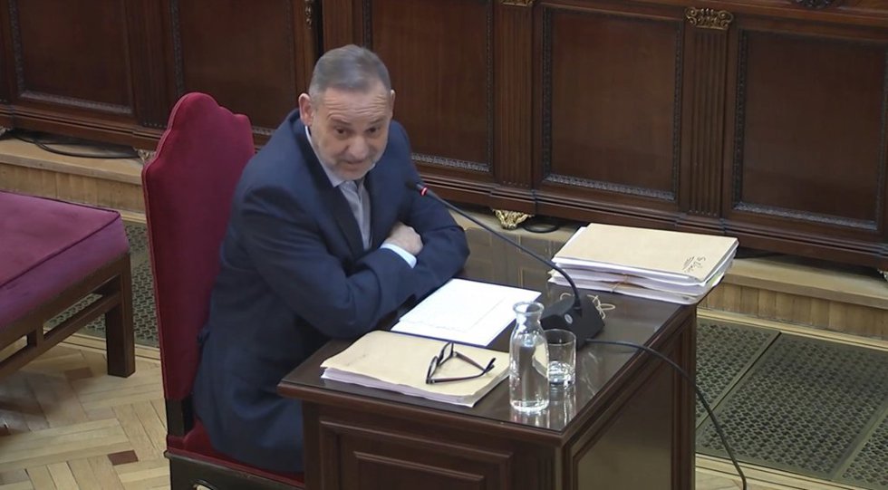 El exministro de Transportes José Luis Ábalos declara como acusado en el juicio del Tribunal Supremo por las presuntas irregularidades en la compra de mascarillas, a 4 de mayo de 2026, en Madrid (España).