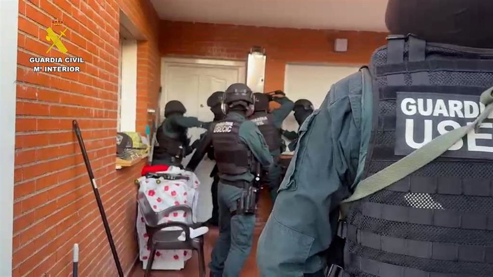 Guardia Civil desarticula un grupo criminal reincidente especializado en robos en interior de camiones.