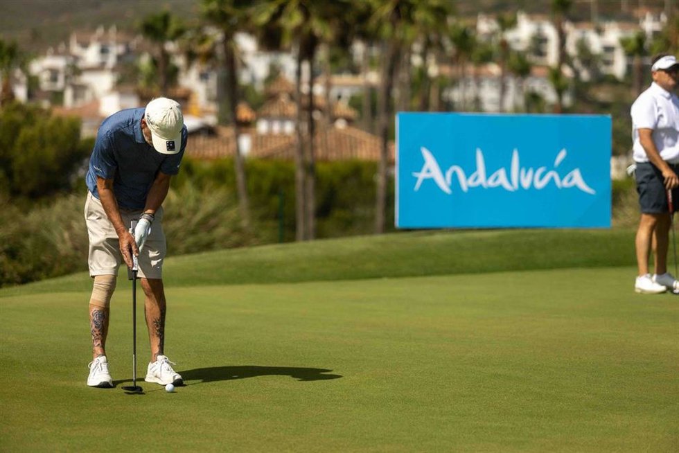 Un golfista en la segunda edición del Gasol Foundation Golf Experience, celebrado este fin de semana en La Línea de la Concepción (Cádiz)
