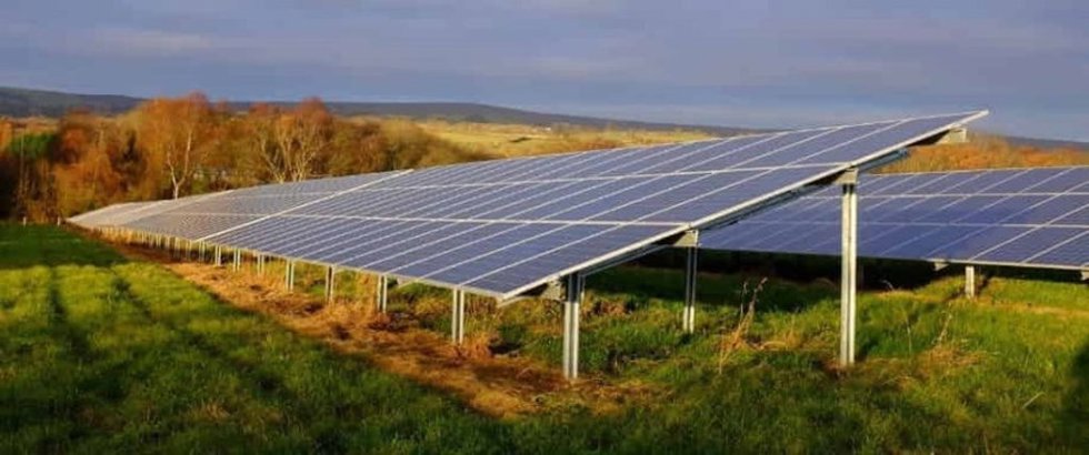 Archivo - Placas solares