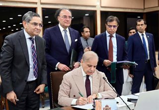El primer ministre del Pakistan, Shehbaz Sharif