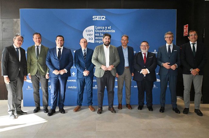 El presidente del Gobierno regional, Fernando López Miras, en el l Foro Conversa de la Cadena SER
