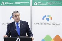 Sanz acusa a la ministra de Sanidad de "engañar" a los médicos y de "destrozar" el sistema público con las huelgas