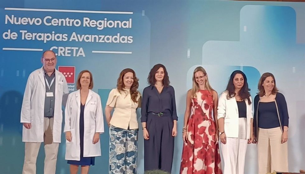 La presidenta de la Comunidad, Isabel Díaz Ayuso, y la consejera de Sanidad, Fátima Matute