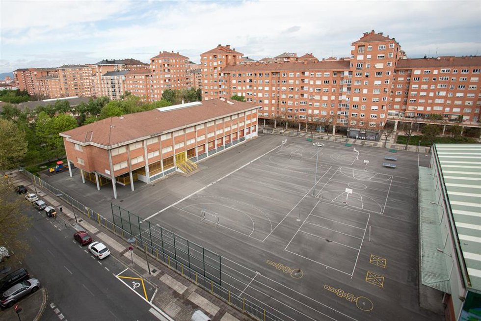 Archivo - Patio de un colegio 