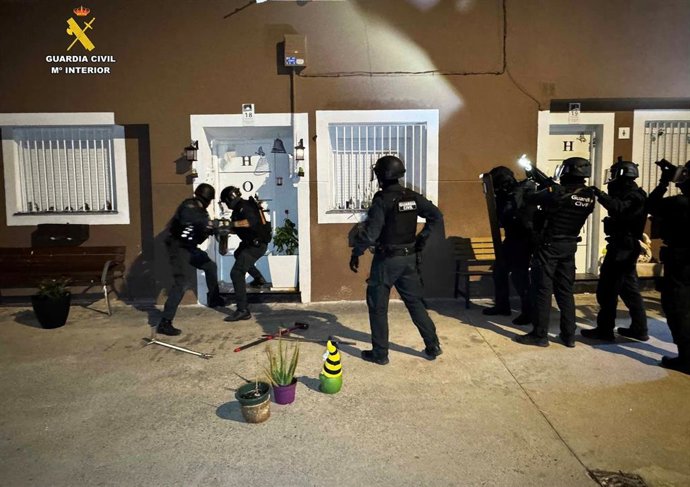 Nuevo golpe contra la trata de seres humanos con la liberación de 8 personas y 5 detenidos en Rincón de Olivedo