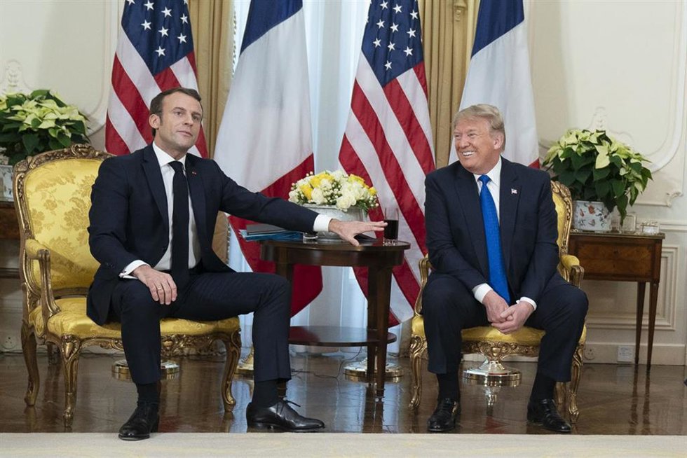Archivo - El presidente de Francia, Emmanuel Macron, y el presidente de Estados Unidos, Donald Trump.