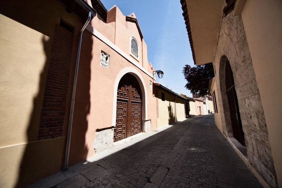 Archivo - Entrada al convento de Santa Catalina de Siena, en la calle Santo Domingo de Guzmán.