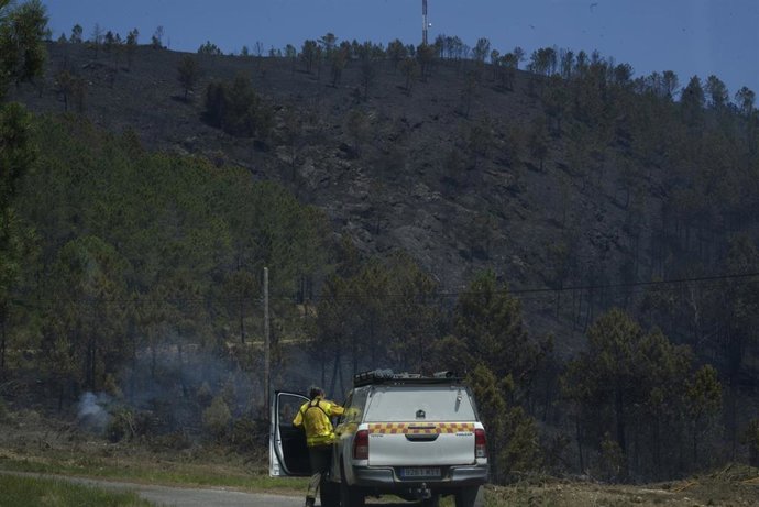 Segundo día del incendio de Boborás
