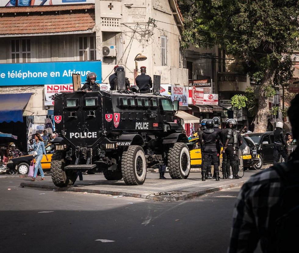 Archivo - Despliegue de policías en la capital de Senegal, Dakar (archivo)
