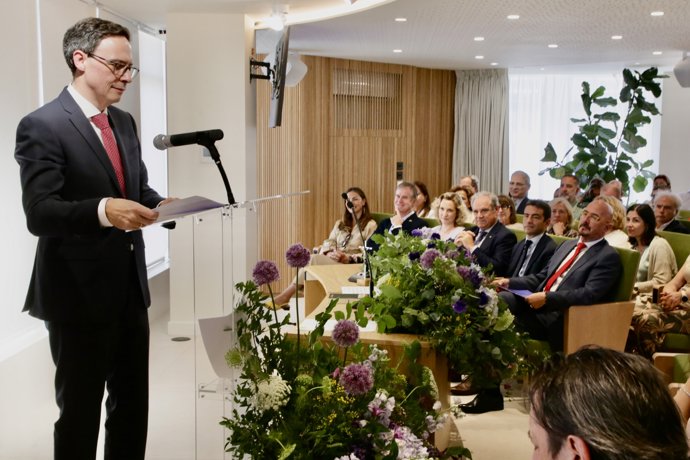 Carballeira, durante el acto de toma de posesión como presidente del Colegio Oficial de Farmacéuticos de Cantabria