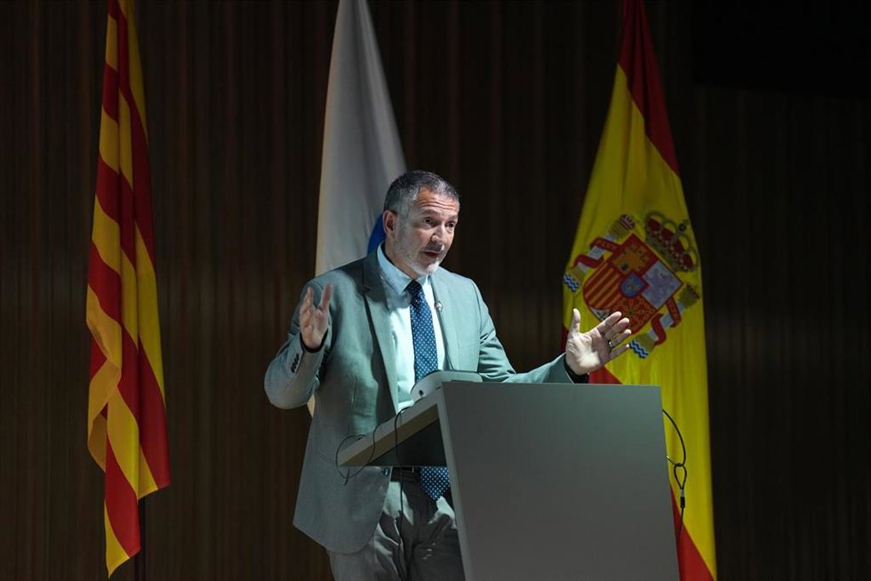 El conseller de Empresa y Treball de la generalitat de Catalunya, Miquel Sámper, durante la celebración del acto institucional de apertura del "XV Congreso de Prevención de Riesgos Laborales en Iberoamérica - Prevencia 2026", a 15 de junio de 2026, en Bar