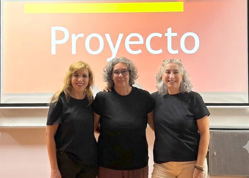 Las investigadoras María Auxiliadora Robles, Nieves Valencia y María Eva Martín.
