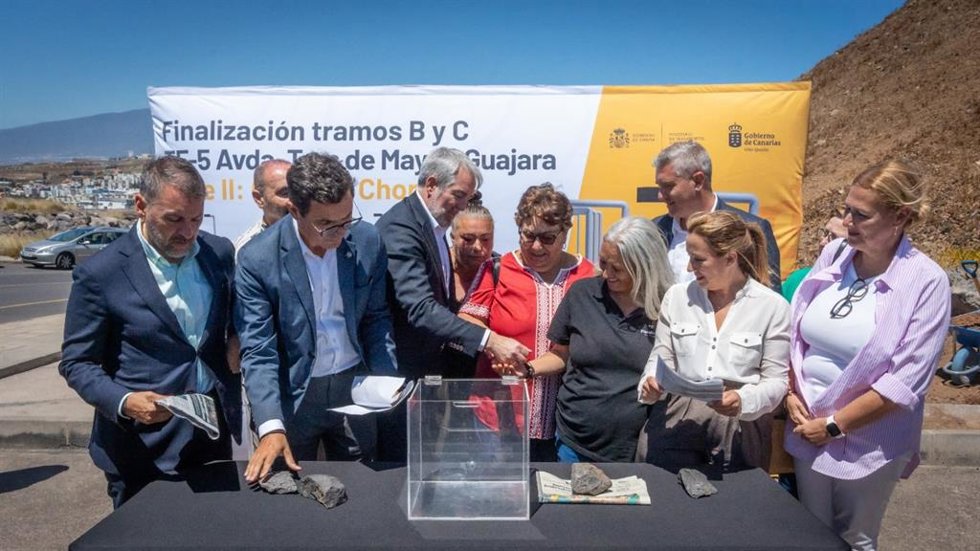 Acto de colocación de la primera piedra de las obras de la vía Ofra-El Chorrillo