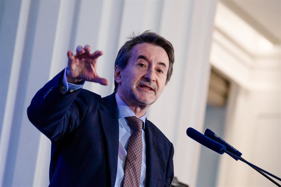 El consejero delegado de Repsol, Josu Jon Imaz, durante la sesión informativa de Nueva Economía Fórum celebrada en el Four Seasons Hotel Madrid, a 27 de mayo de 2026, en Madrid (España). El encuentro con el embajador estadounidense, que cuenta con la pres