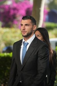 El Sevilla rechaza la violencia tras la condena de ocho años de cárcel a Rafa Mir por agresión sexual