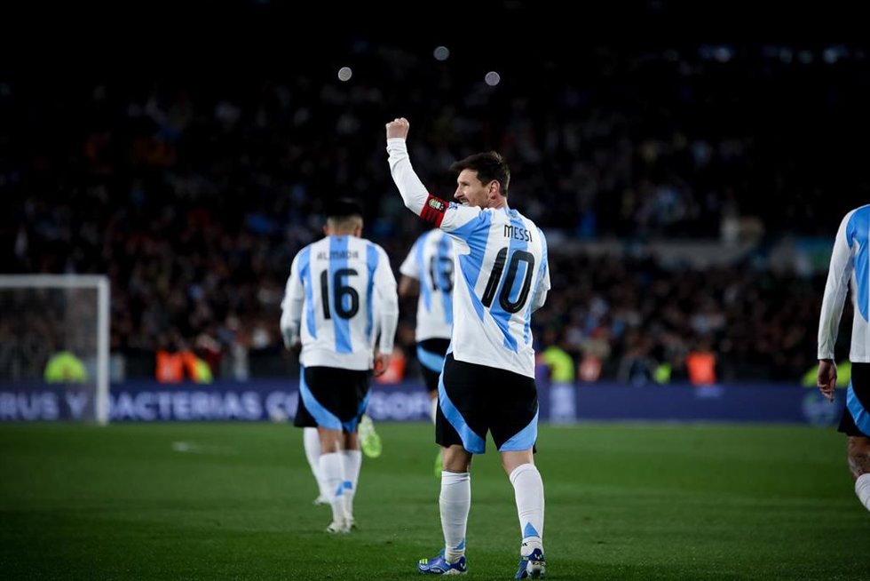 Archivo - Leo Messi en un partido con la selección de Argentina