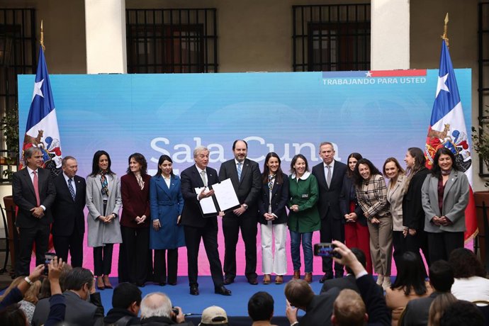Santiago 15 de junio 2026. El Presidente de la Republica, Jose Antonio Kast, presenta indicaciones al proyecto de ley sobre Sala Cuna Universal. Dragomir Yankovic/Aton Chile