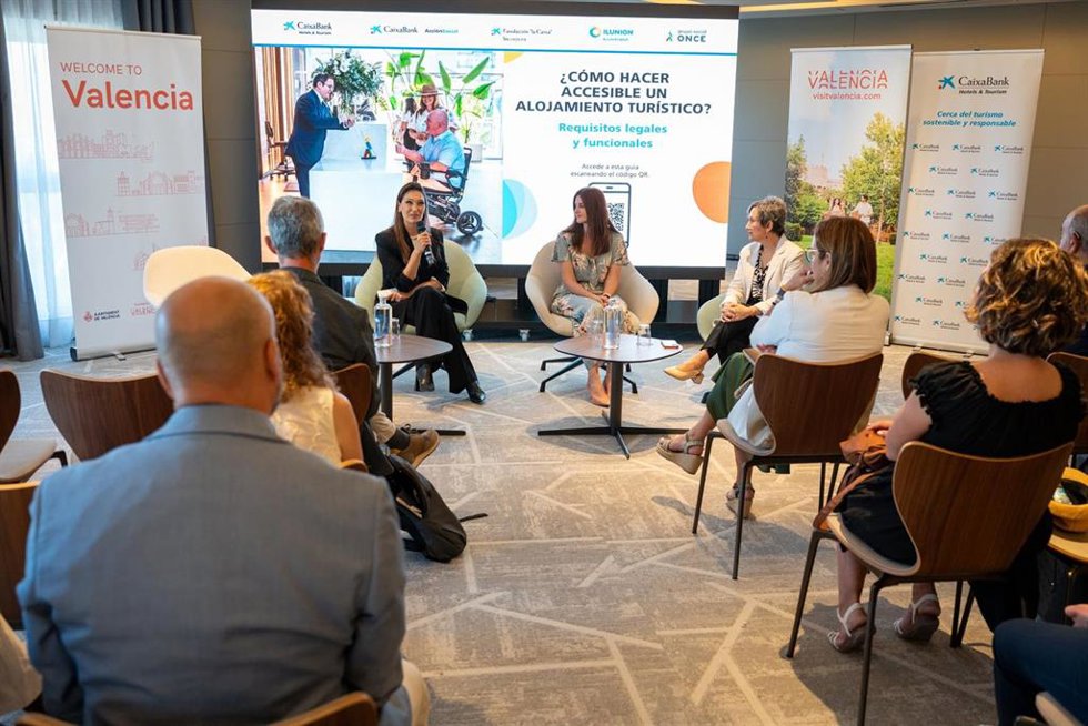 Presentación en València de la Guía de Alojamientos Turísticos Sostenibles y Accesibles.