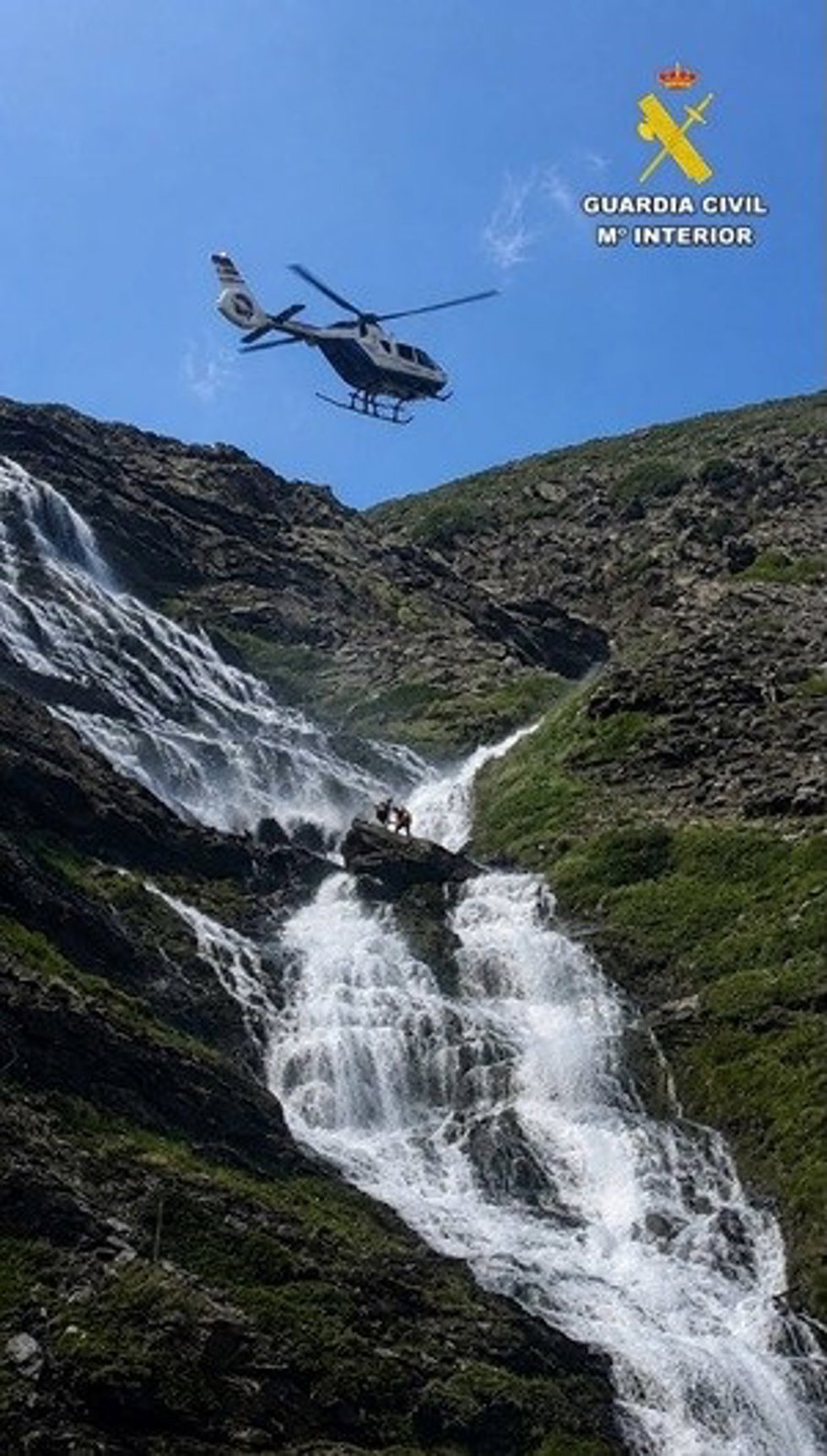 Imagen de un rescate de la Guardia Civil en Sierra Nevada.