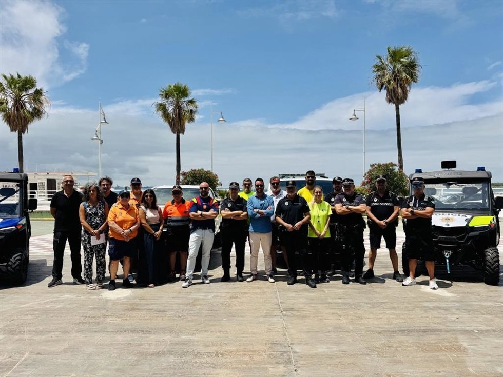 El alcalde de El Puerto, Germán Beardo, en la activación del dispositivo de socorrismo por la temporada de playas.