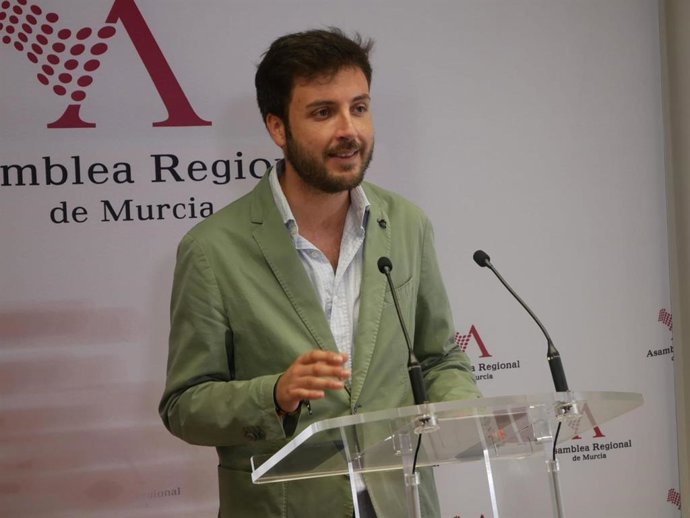 Archivo - El diputado regional del Partido Popular Antonio Landáburu 