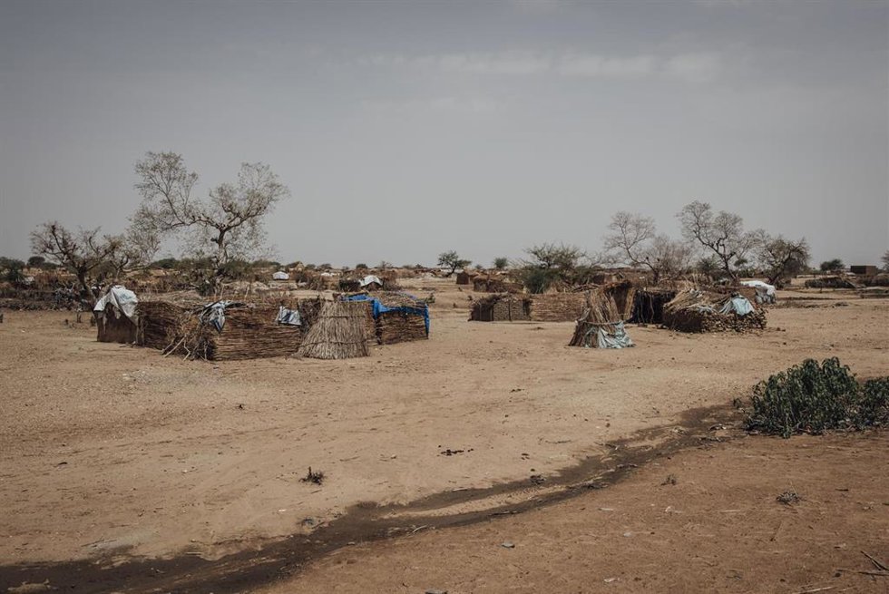 Archivo - Vista de un campamento de refugiados informal situado a pocos kilómetros de la ciudad de Koufroun, en el este de Chad