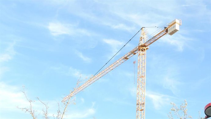 Archivo - Grua de edificación