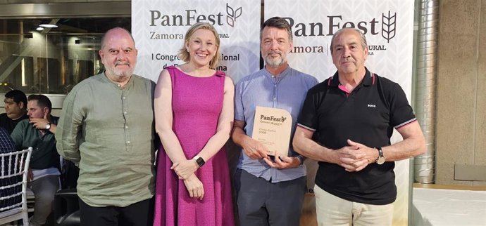Entrega del Panfest Award 2026.